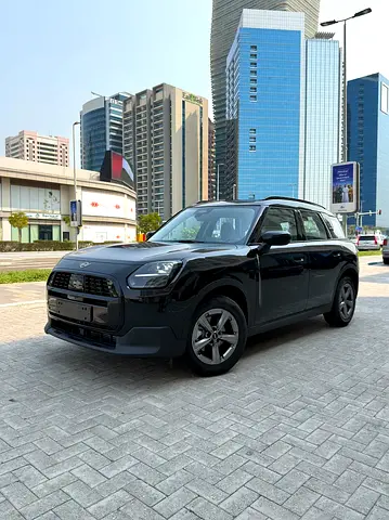 MINI Countryman C - 3 Years Warranty - 3 Years Free Service - GCC