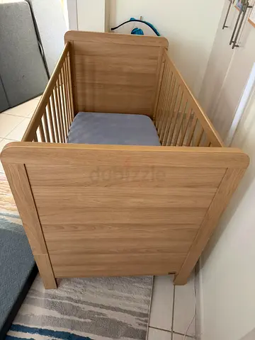 Mama’s and Papa’s Atlas cotbed