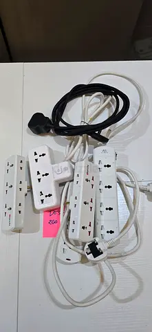 Power chord and spliters cable