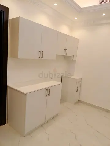 Kitchen cabinets making