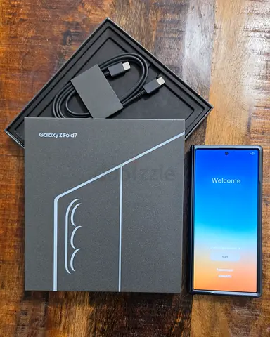 Samsung Galaxy Z Fold 7 with spigen cover case & original charging wire