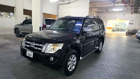 Mitsubishi Pajero 3.5 LTR Model 2013 With Sunroof GCC Specs Well Maintained
