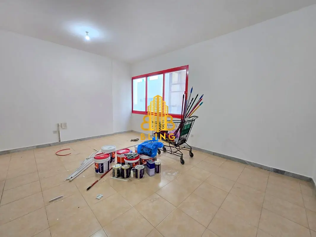 Spacious 2 Bedroom With Balcony & Closed Kitchen