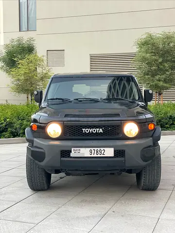 2010 Toyota FJ Cruiser, original paint, no accident, stock condition
