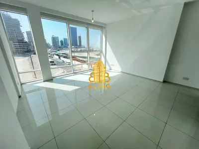 3BR Townhouse| Canal View | En-Suite | Al Reem