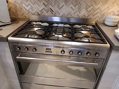 Smeg top five burner gas electric Oven size 90cm