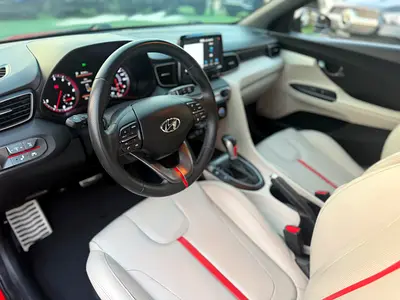 صورة 9 لـ 2019 Hyundai VELOSTER