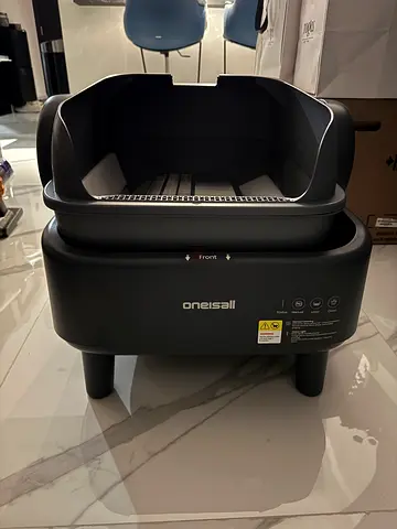 Onesail automatic self-cleaning covered cat litter box - excellent condition