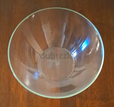 Glass Bowl وعاء زجاج غميق