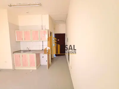 Studio With Open Kitchen/Family Building/Near Almidna Shopping Center