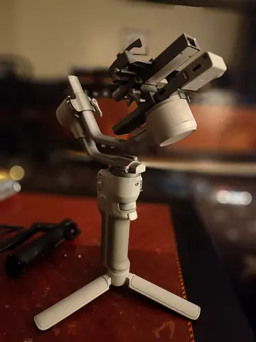 DJI RS4 MINI WITH INTELLIGENT TRACKING