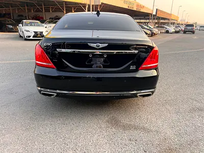 صورة 8 لـ 2017 Genesis G90