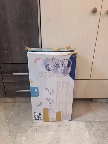 Portable baby bassinet / rocker in good condition