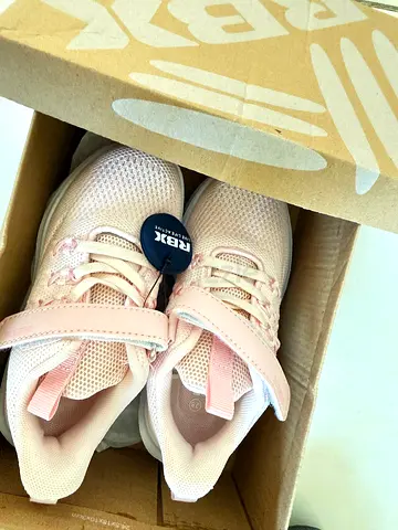 Brand new RBX Light pink girl sneakers, size 28
