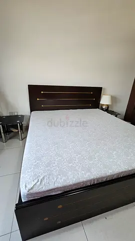 Wood Queen bed frame with headboard and Mattress - good condition