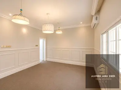 Arabic House for Annual Rent – Al Sabkha A spacious Arabic-style villa, ready for immediate occupan