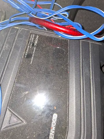 Kenwood KAC-M846 car amplifier with wiring
