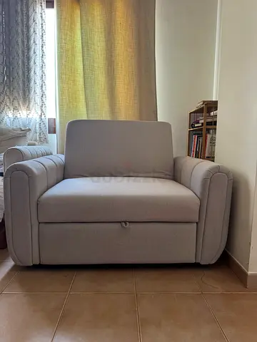 Comfortable Modern Single Seater Sofa Bed