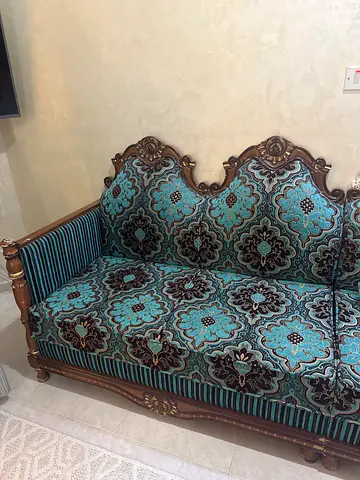 Antique-style carved wooden sofa settee with  blue patterned upholstery 8 pices