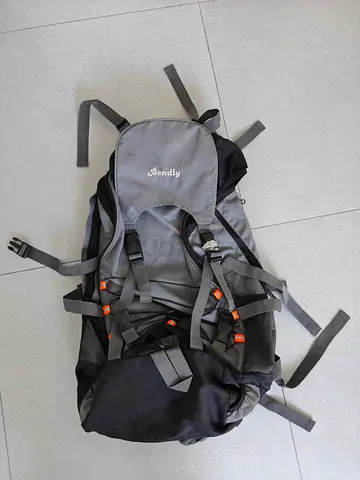 Bendly hiking backpack - used, lightweight daypack