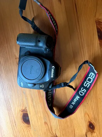 Canon EOS 5D Mark III body with strap - good working condition