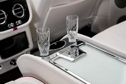 صورة مصغرة 12 لـ 2023 Bentley BENTAYGA