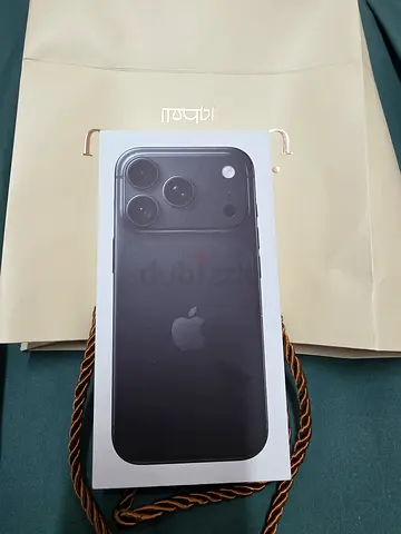 Iphone 18 pro black Tra