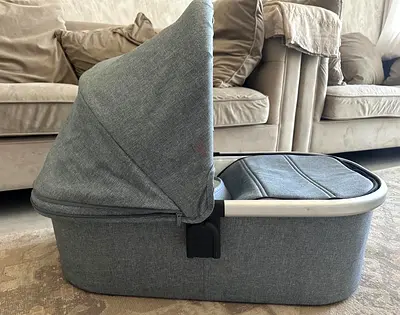 Uppababy basinet v2