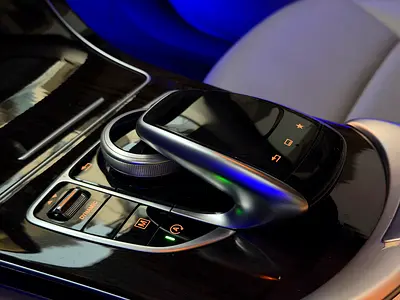 2016 Mercedes-BENZ GLC — миниатюра 12