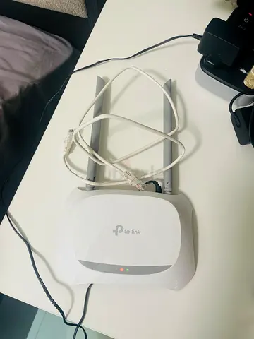 TP-Link Dual-Antenna Wi-Fi Router with LAN Cable – Excellent Condition