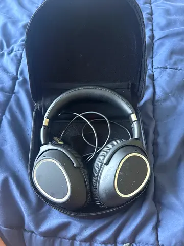 Sennheiser PXC 550 Wireless Headphones