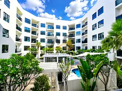 Courtyard view ! Luxury New 2bhk ! Free Parking