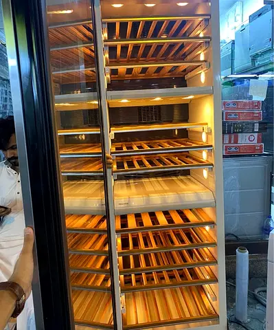 Miele Built-in wine fridge dual temperature new model slightly used