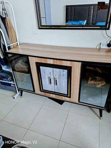 Bedset (Bed and 2 Comode + Cabinet)