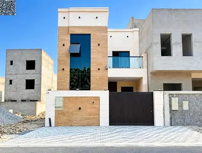 للبيع تاون هاوس قريب الشارع الرئيسي تملك حر لجميع الجنسيات بسعر قابل للتفاوض