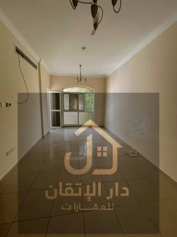 فرصة ذهبية للإيجار شقة غرفة وصالة منطقة القليعة موقع حيوي قريب من الخدمات