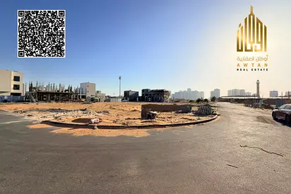 ارض تاون هاوس بموقع مميز | 1723 قدم شامل الرسوم