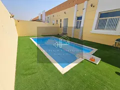 LARGE SINGLE STOREY 3BR WITH PRIVATE POOL