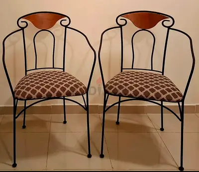 2 Elegant Chairs ٢ كرسي أنيق