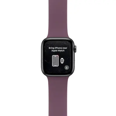 Apple Watch Series 5 44mm GPS – Works 100% | Cracked screen under protector | Charger + burgundy ban