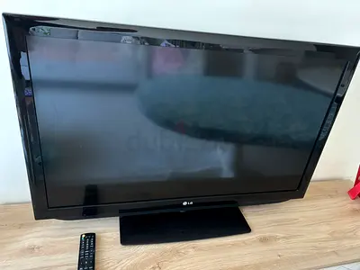 LG 40-inch LED TV with Remote - Good Working Condition