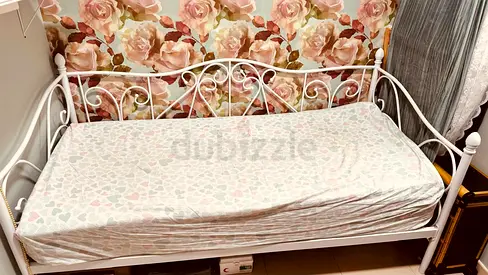 Bed white single