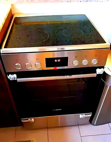 Bosch freestanding electric stove and Oven