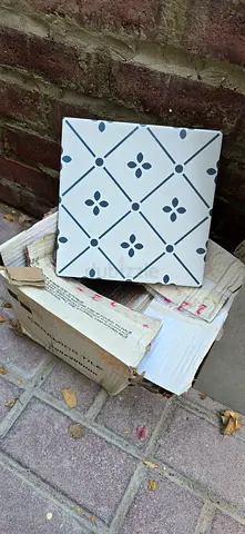 Unused decorative ceramic floor tiles - pack (approx.)