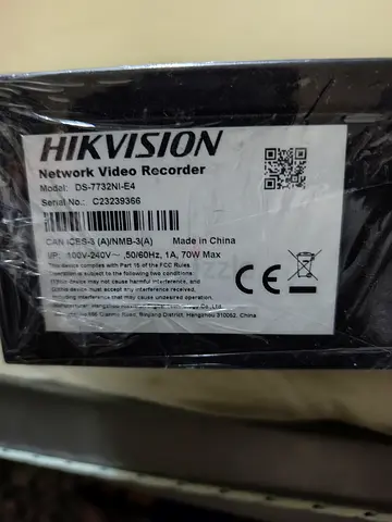 CCTV Hikvision DS-7732NI-E4 32-Channel NVR + LG Monitor – Excellent Condition
