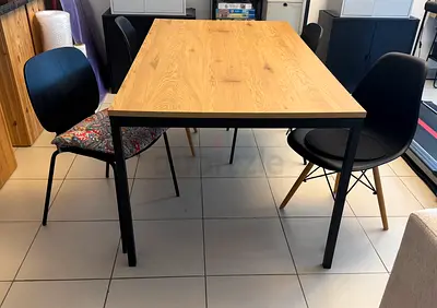 Dining Table & Chairs
