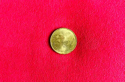 MALAYSIAN COIN 50 SEN ISSUED BY CENTRAL BANK OF MALAYSIA