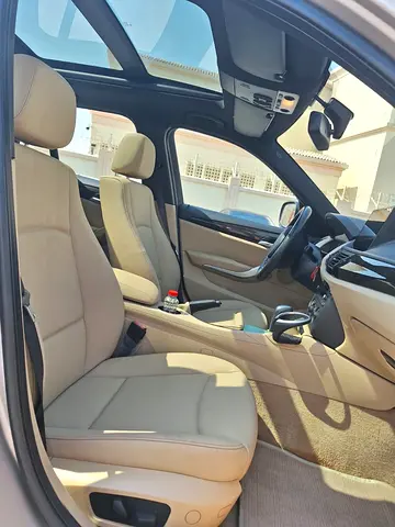 صورة 10 لـ 2011 BMW 1-SERIES
