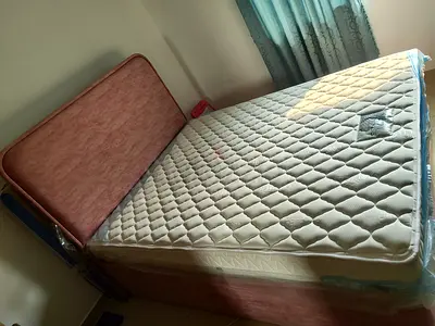 Hydraulic storage bed with mattress