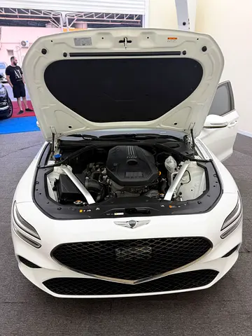 2023 Genesis G70 photo 8